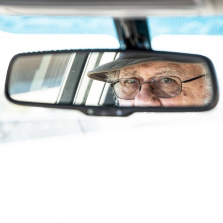 Депутаты выступили за повторное медосвидетельствование 80-летних водителей